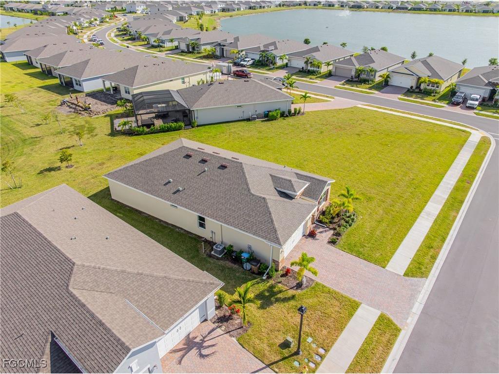607 Parkshore Lake Avenue Cape Coral FL 33993 2025018778 image6