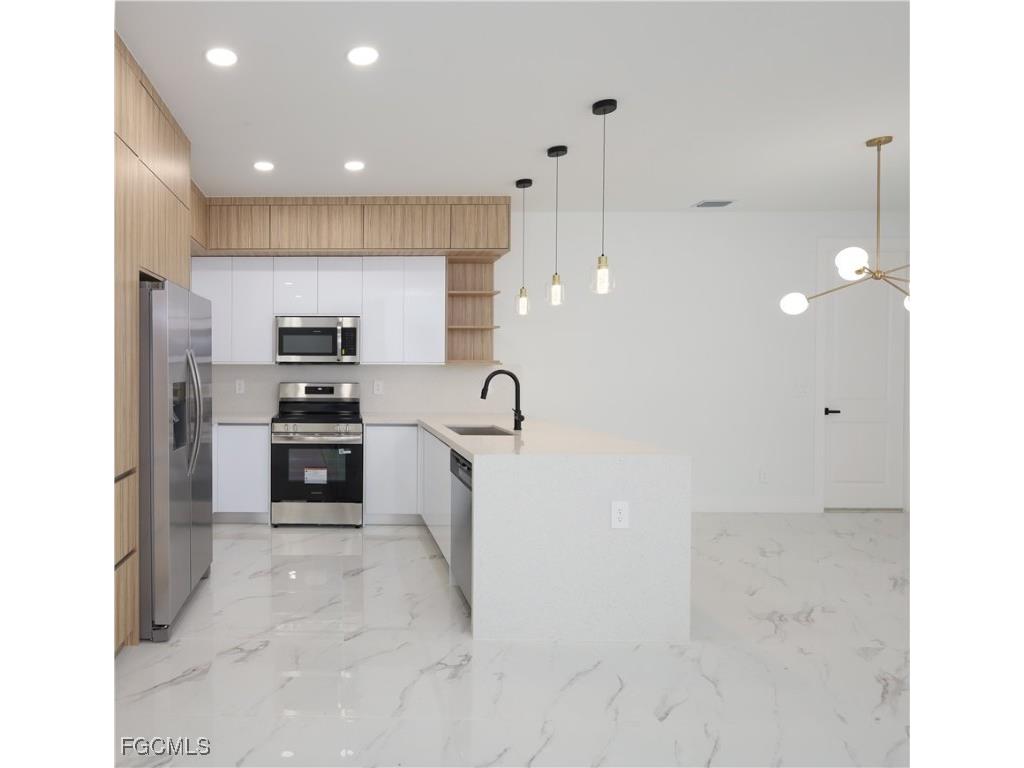 607 Pelee Avenue Lehigh Acres FL 33974 2025008342 image13