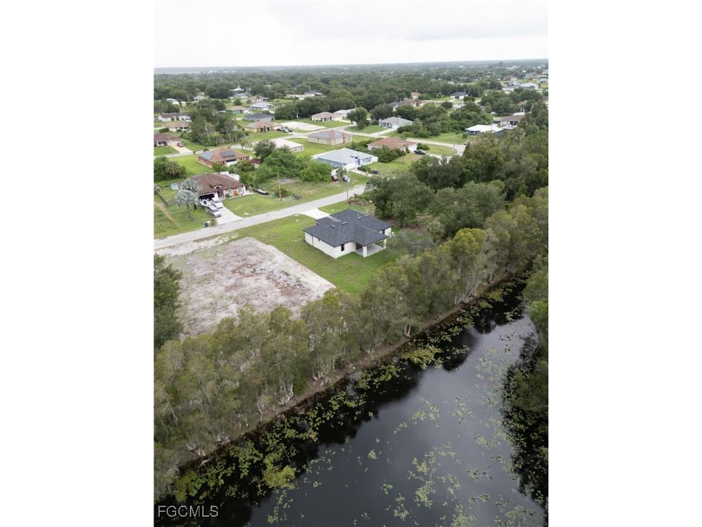 607 Pelee Avenue Lehigh Acres FL 33974 2025008342 image8