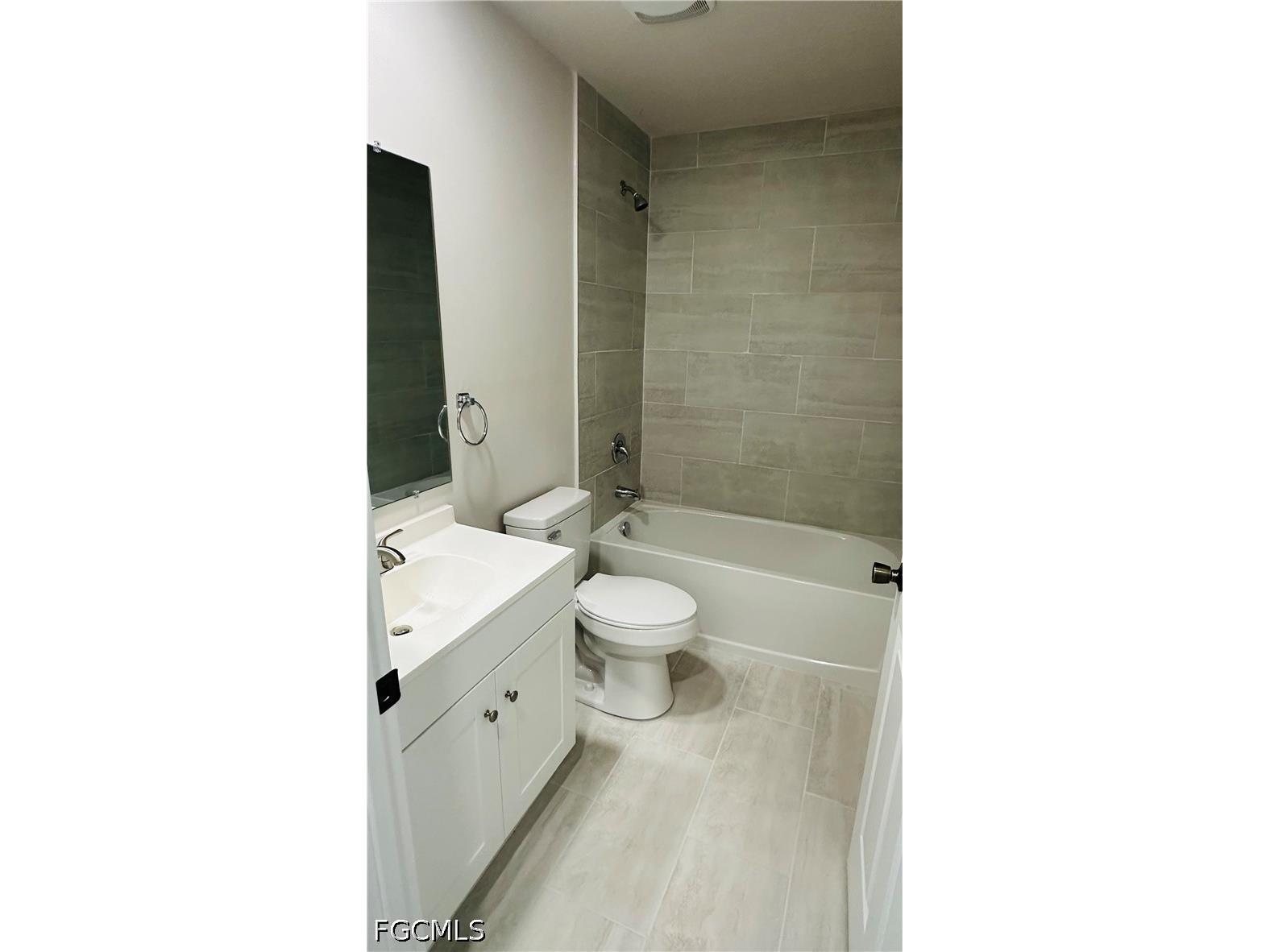 607 SE 7th Street Cape Coral FL 33990 2026019460 image13