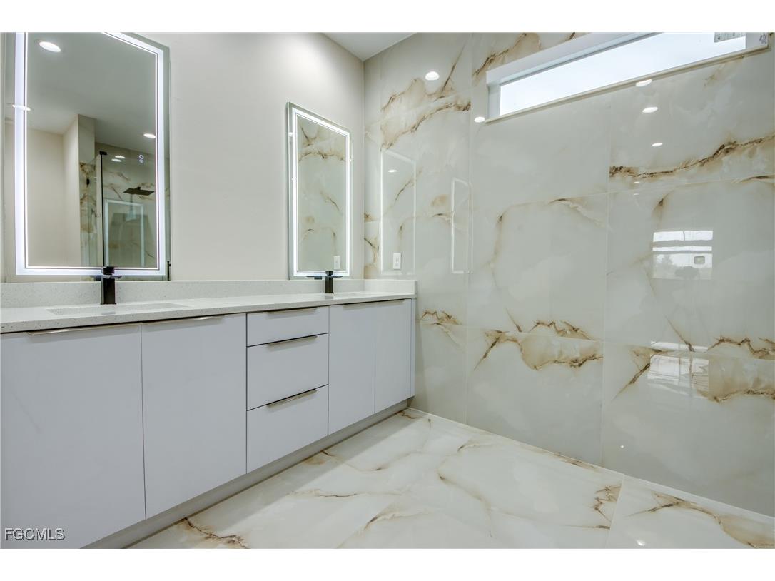 607 SW 18th Court Cape Coral FL 33991 2025007710 image27