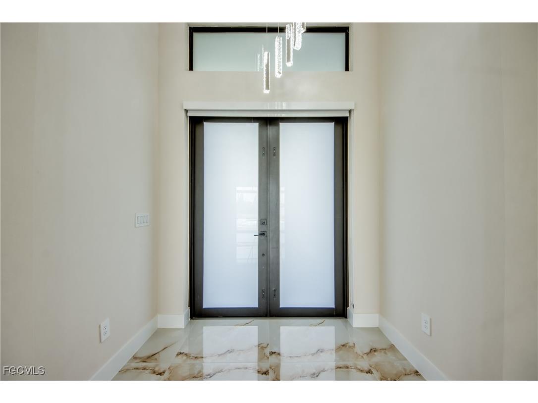 607 SW 18th Court Cape Coral FL 33991 2025007710 image3