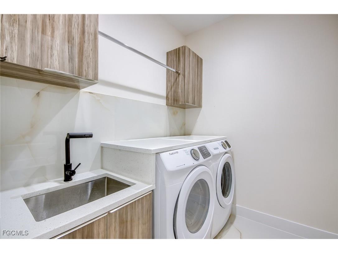 607 SW 18th Court Cape Coral FL 33991 2025007710 image38