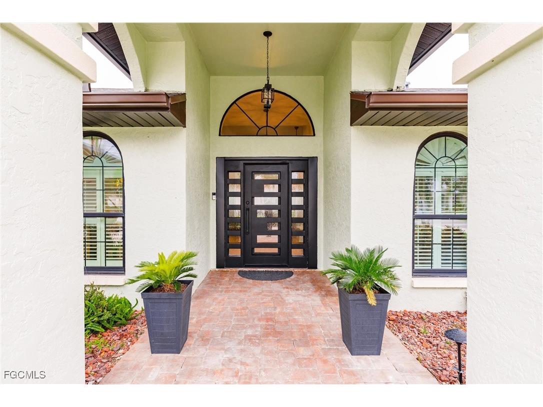 607 SW 57th Street Cape Coral FL 33914 2025024118 image4