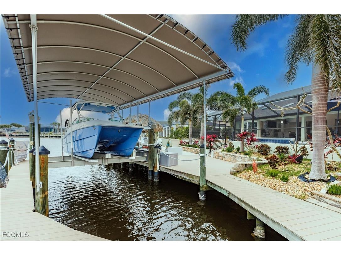 607 SW 57th Street Cape Coral FL 33914 2025024118 image40