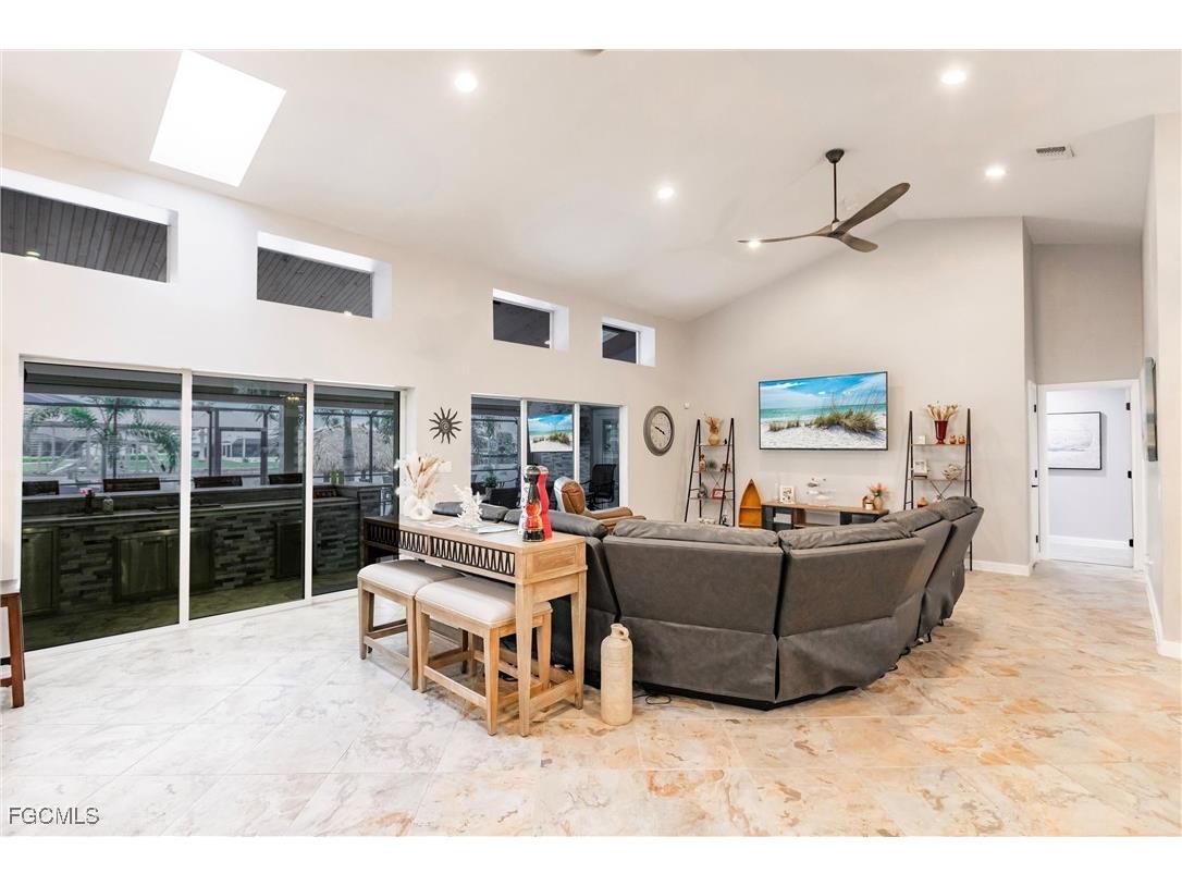 607 SW 57th Street Cape Coral FL 33914 2025024118 image6