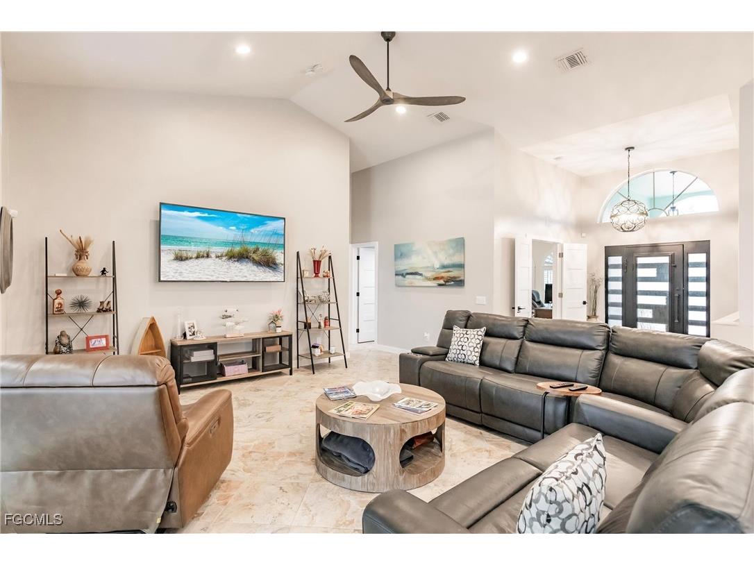 607 SW 57th Street Cape Coral FL 33914 2025024118 image8