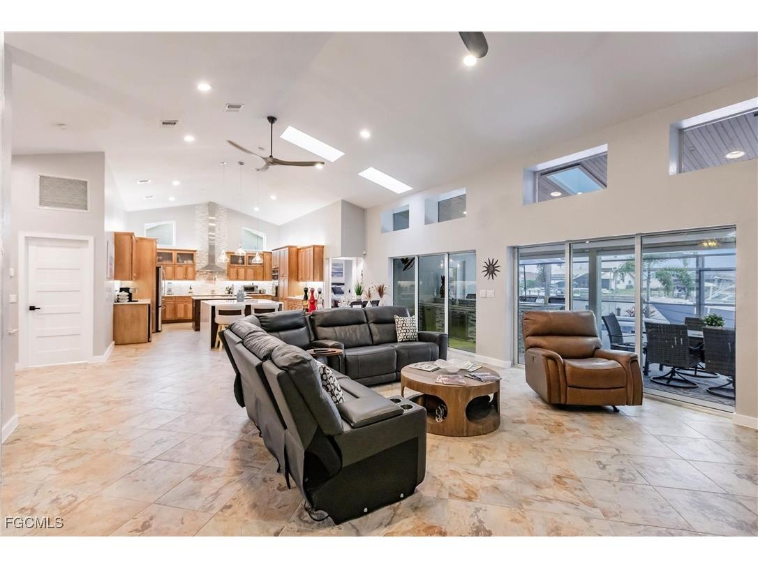 607 SW 57th Street Cape Coral FL 33914 2025024118 image9