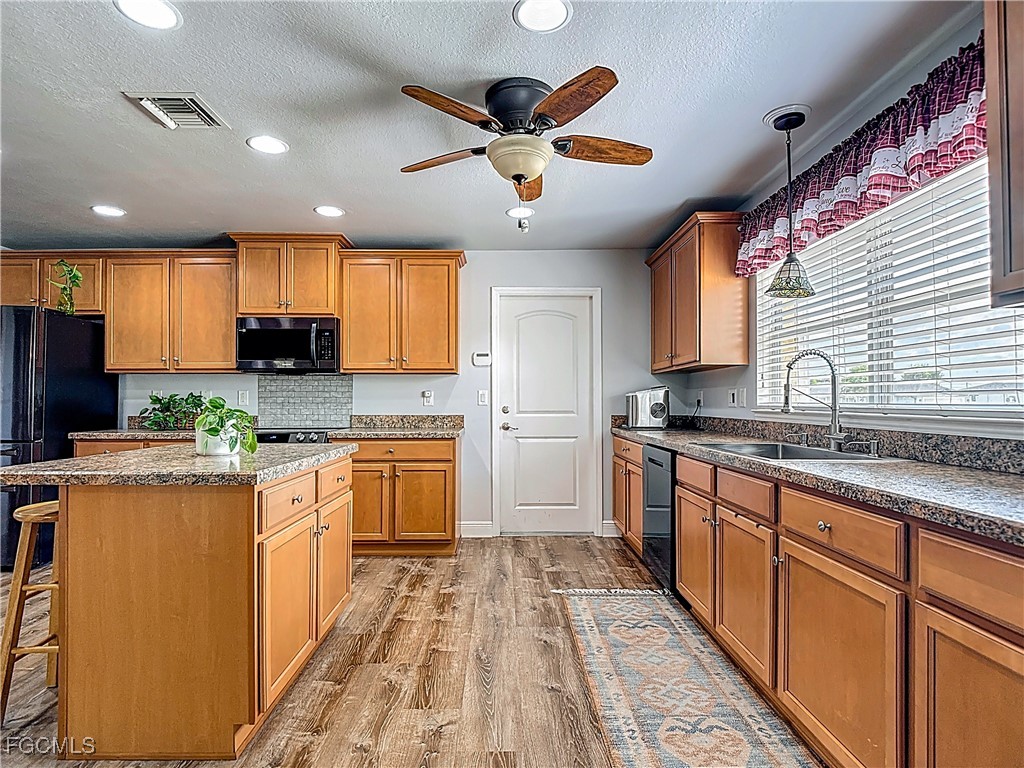 607 Tropicana Parkway W Cape Coral FL 33993 2025003838 image14