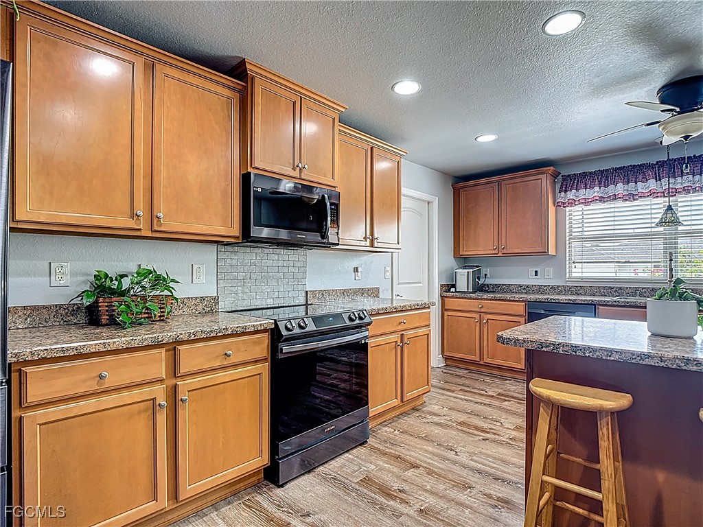 607 Tropicana Parkway W Cape Coral FL 33993 2025003838 image18