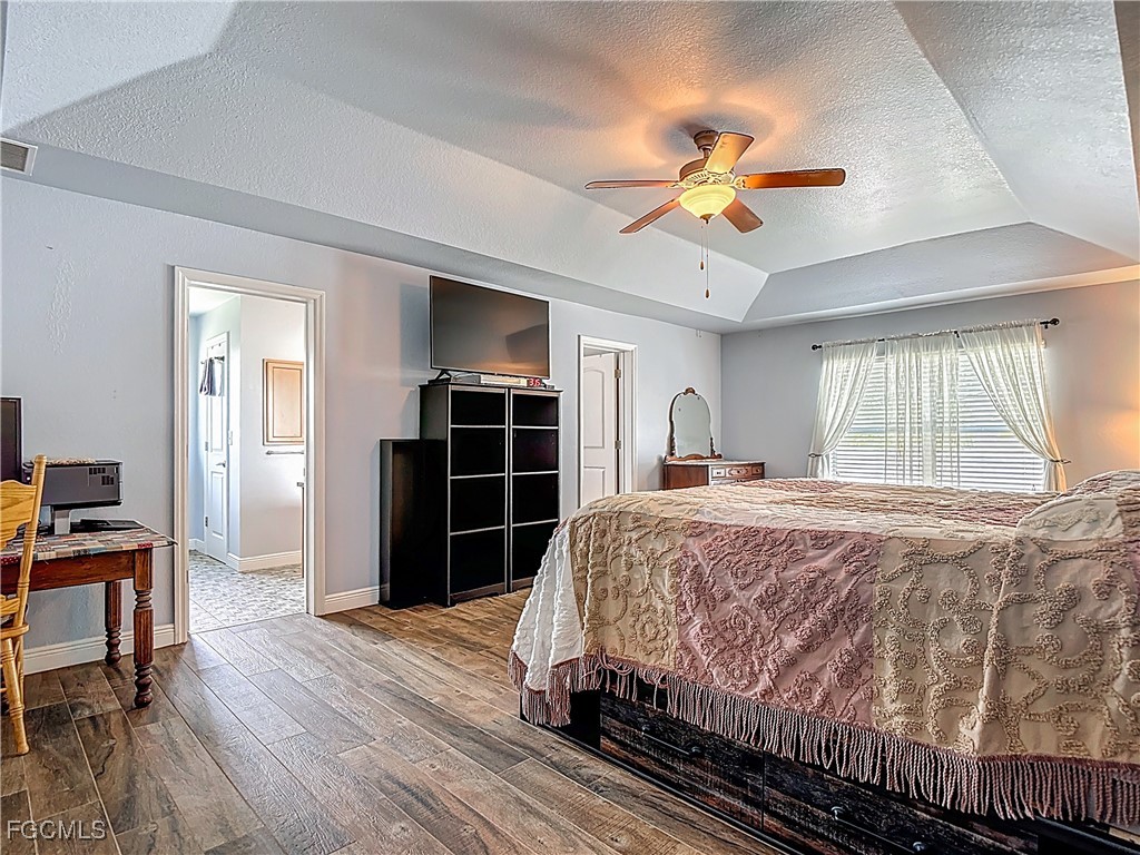 607 Tropicana Parkway W Cape Coral FL 33993 2025003838 image20