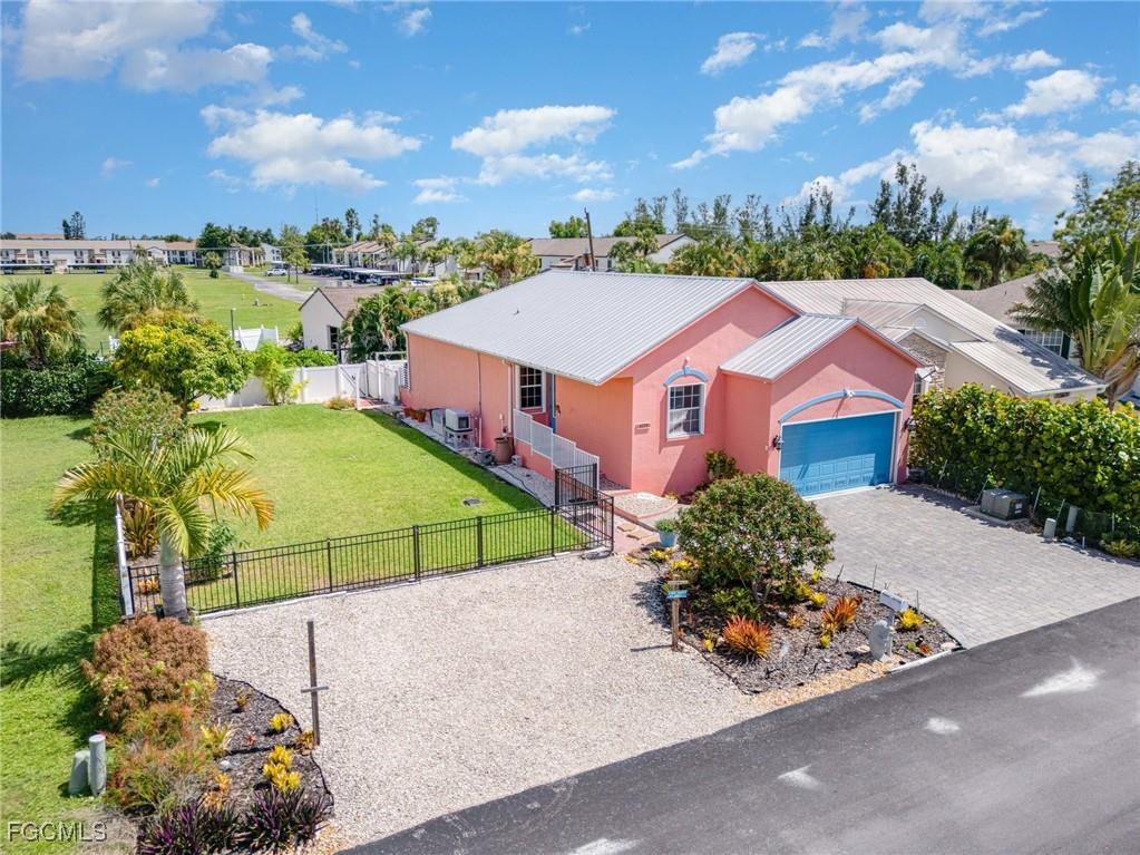 6070 Waterway Bay Drive Fort Myers FL 33908 2025004916 image1