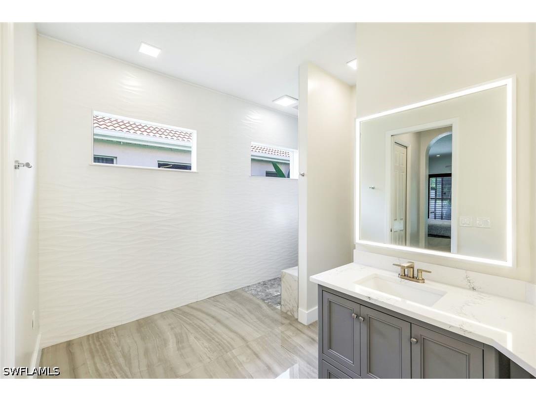  Naples FL 34110 226017728 image19
