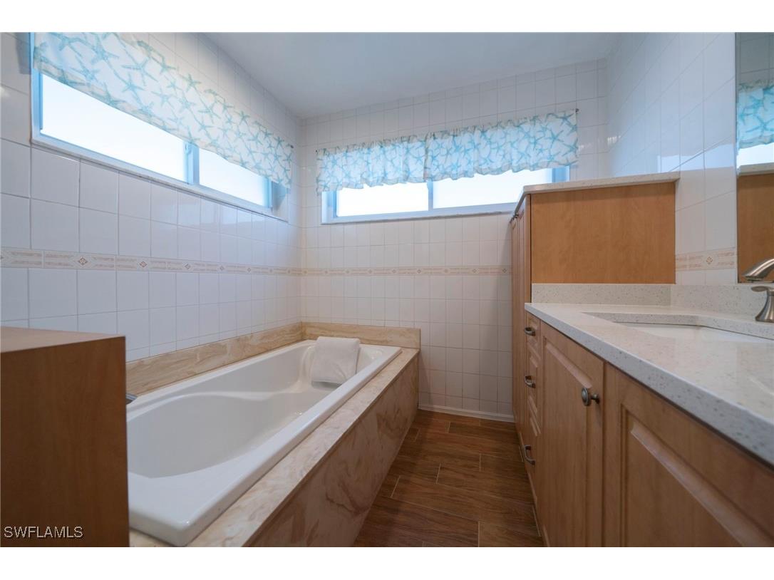 6075 Island Park Court Fort Myers FL 33908 225066687 image17