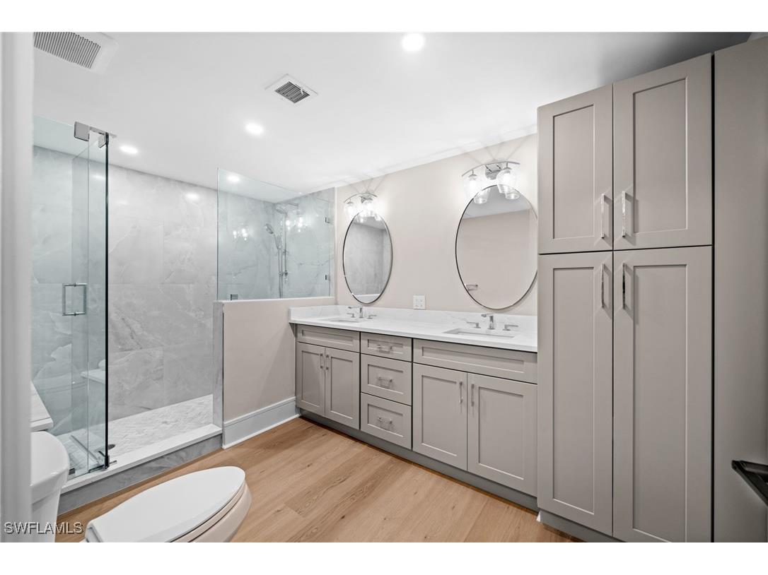 6075 Pelican Bay Boulevard #104 Naples FL 34108 225082391 image24