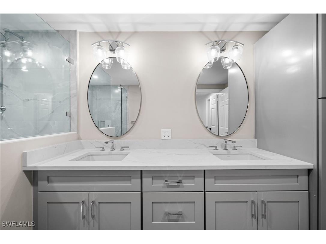 6075 Pelican Bay Boulevard #104 Naples FL 34108 225082391 image25