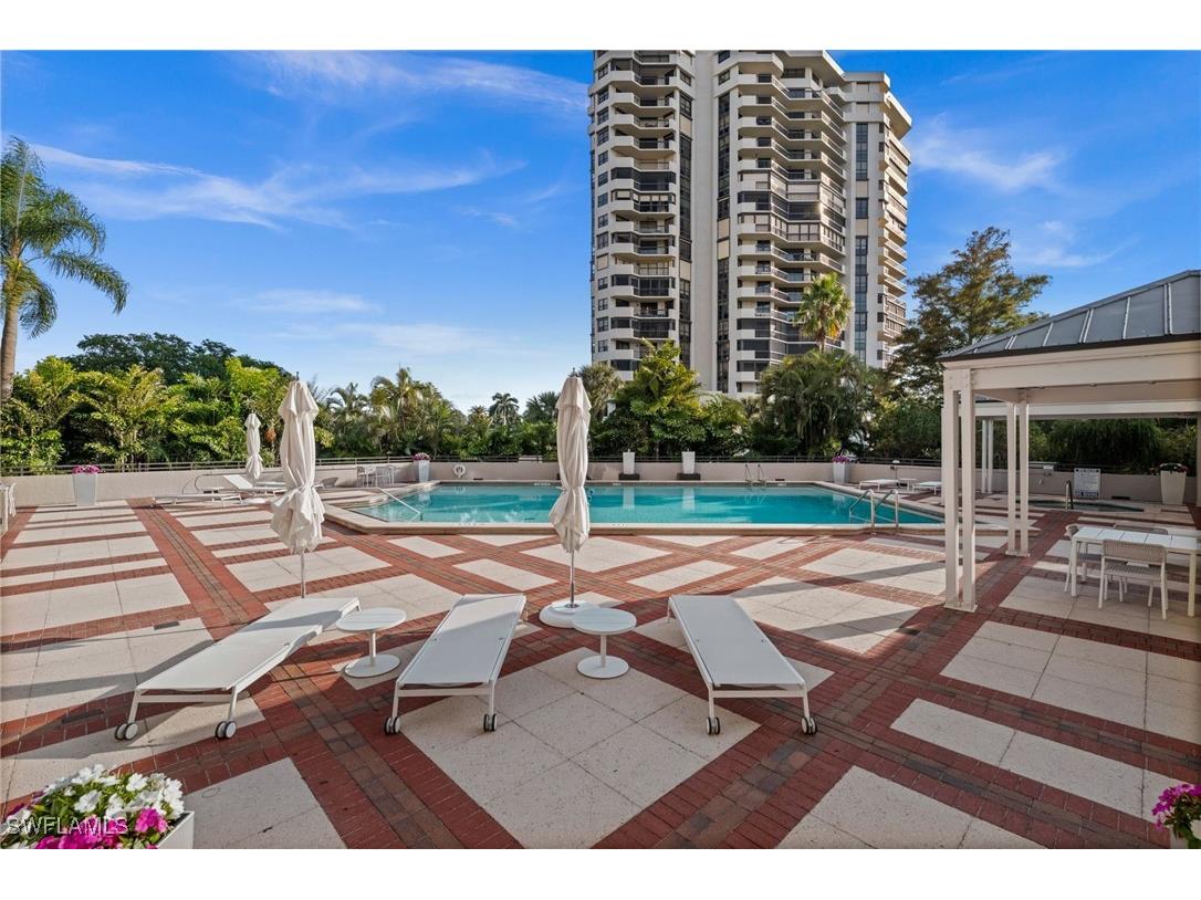 6075 Pelican Bay Boulevard #104 Naples FL 34108 225082391 image32