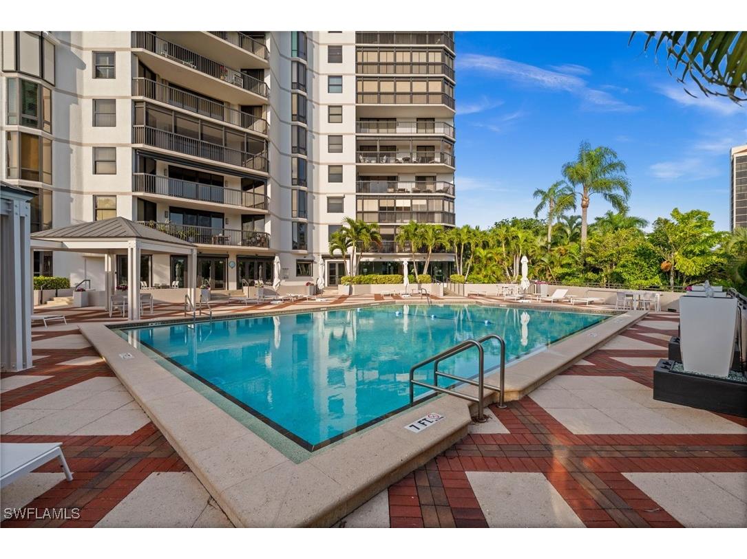 6075 Pelican Bay Boulevard #104 Naples FL 34108 225082391 image35