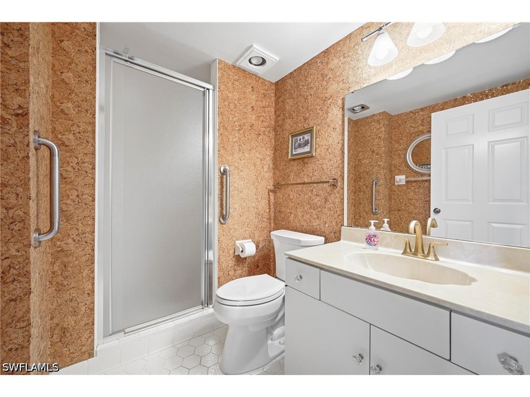 6075 Pelican Bay Boulevard #201 Naples FL 34108 226014138 image24