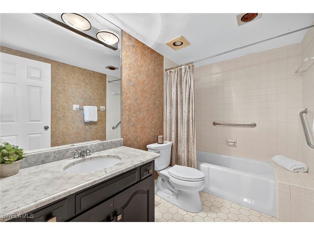 6075 Pelican Bay Boulevard #204 Naples FL 34108 225075919 image23