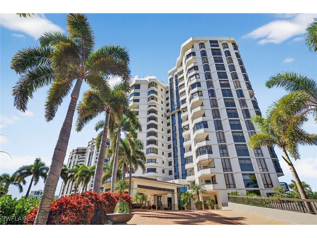 6075 Pelican Bay Boulevard #204 Naples FL 34108 225075919 image30