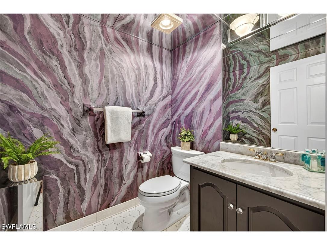 6075 Pelican Bay Boulevard #204 Naples FL 34108 226022603 image10