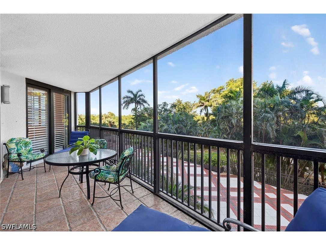 6075 Pelican Bay Boulevard #204 Naples FL 34108 226022603 image2