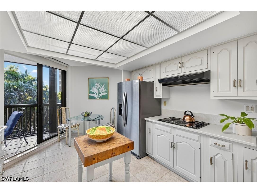 6075 Pelican Bay Boulevard #204 Naples FL 34108 226022603 image9