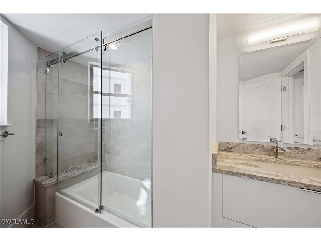 6075 Pelican Bay Boulevard #605 Naples FL 34108 225030681 image33