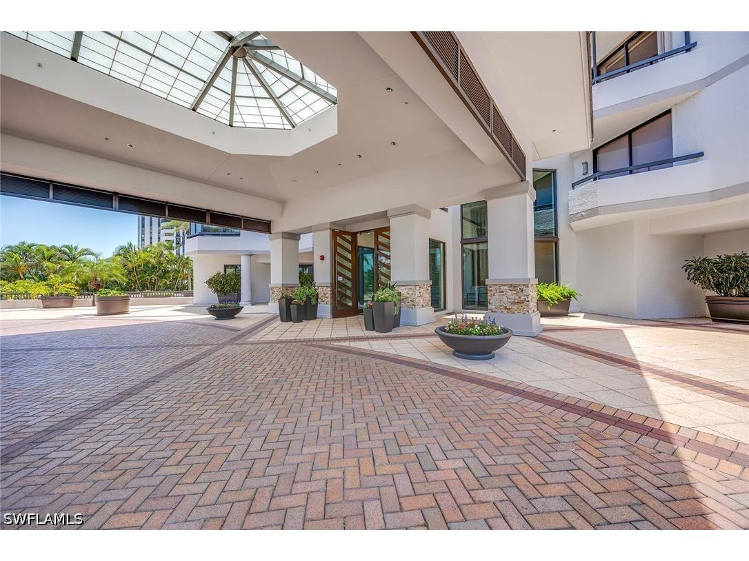 6075 Pelican Bay Boulevard #605 Naples FL 34108 226012770 image3