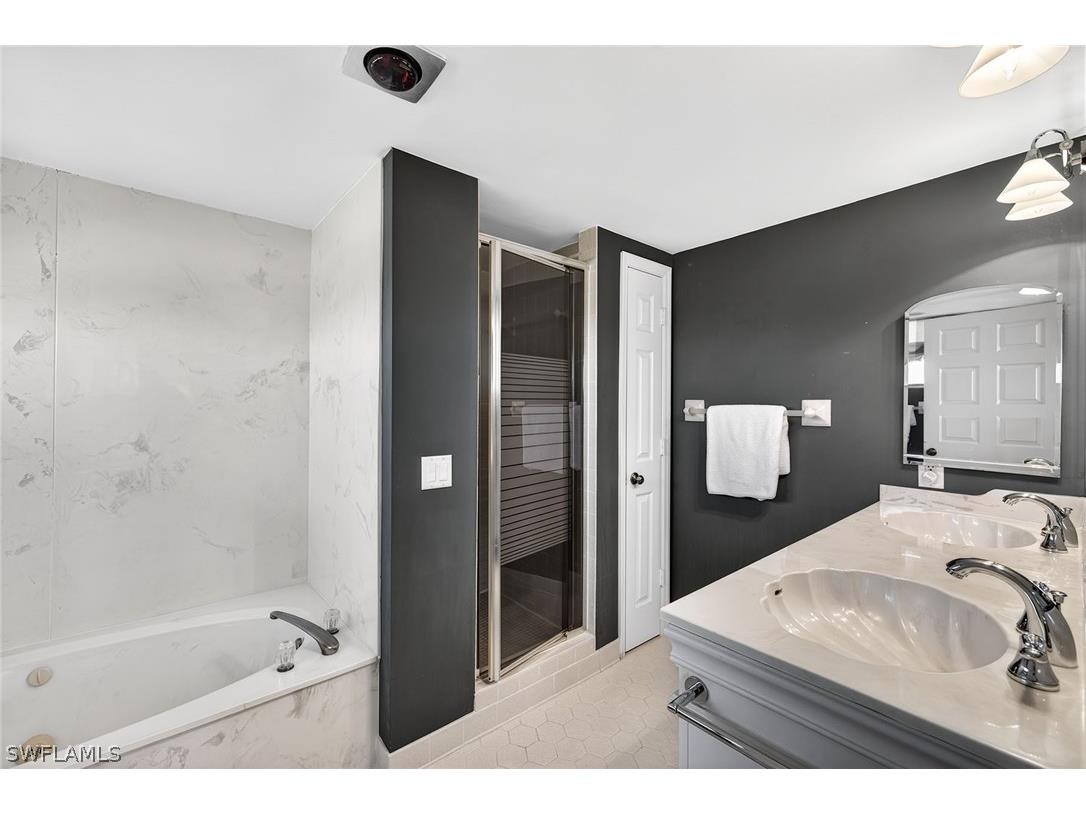 6075 Pelican Bay Boulevard #706 Naples FL 34108 226005610 image14