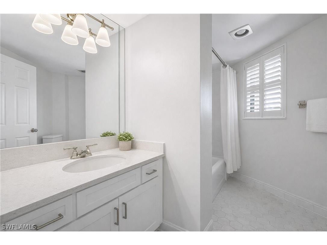 6075 Pelican Bay Boulevard #706 Naples FL 34108 226005610 image22