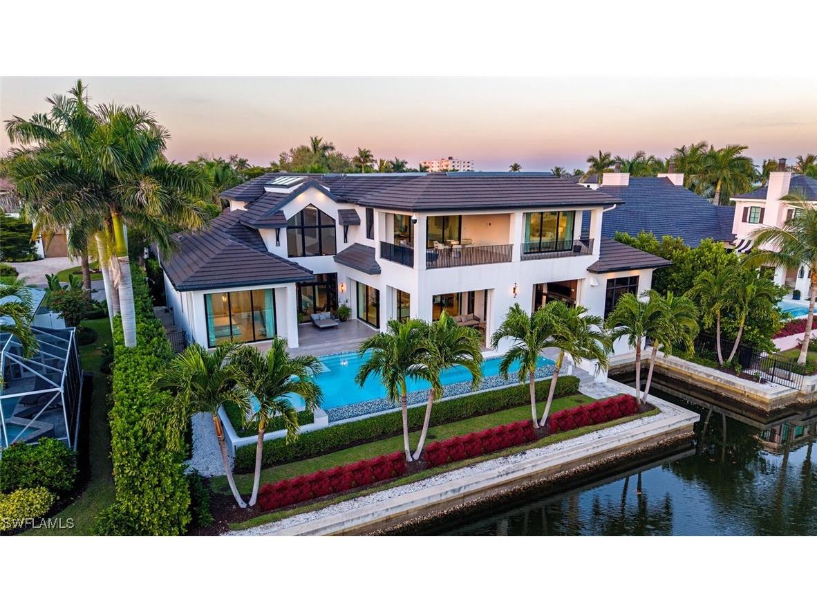 608 16th Avenue S Naples FL 34102 225081695 image1