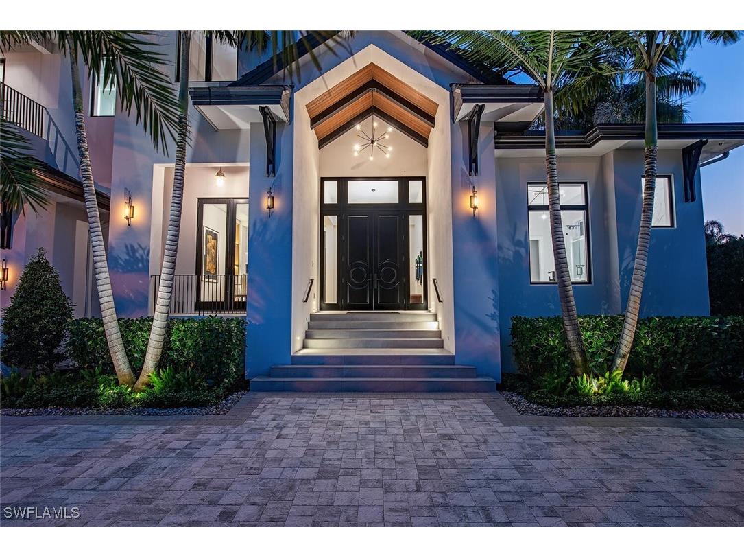 608 16th Avenue S Naples FL 34102 225081695 image2