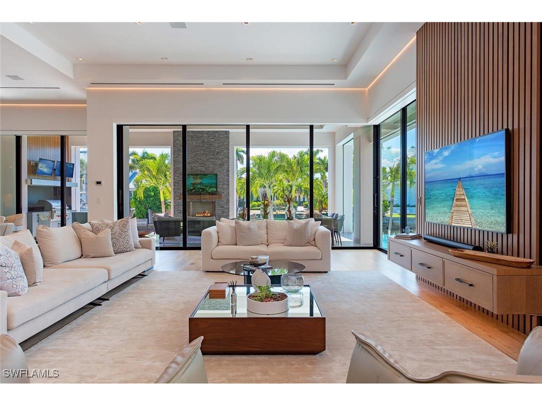 608 16th Avenue S Naples FL 34102 225081695 image4