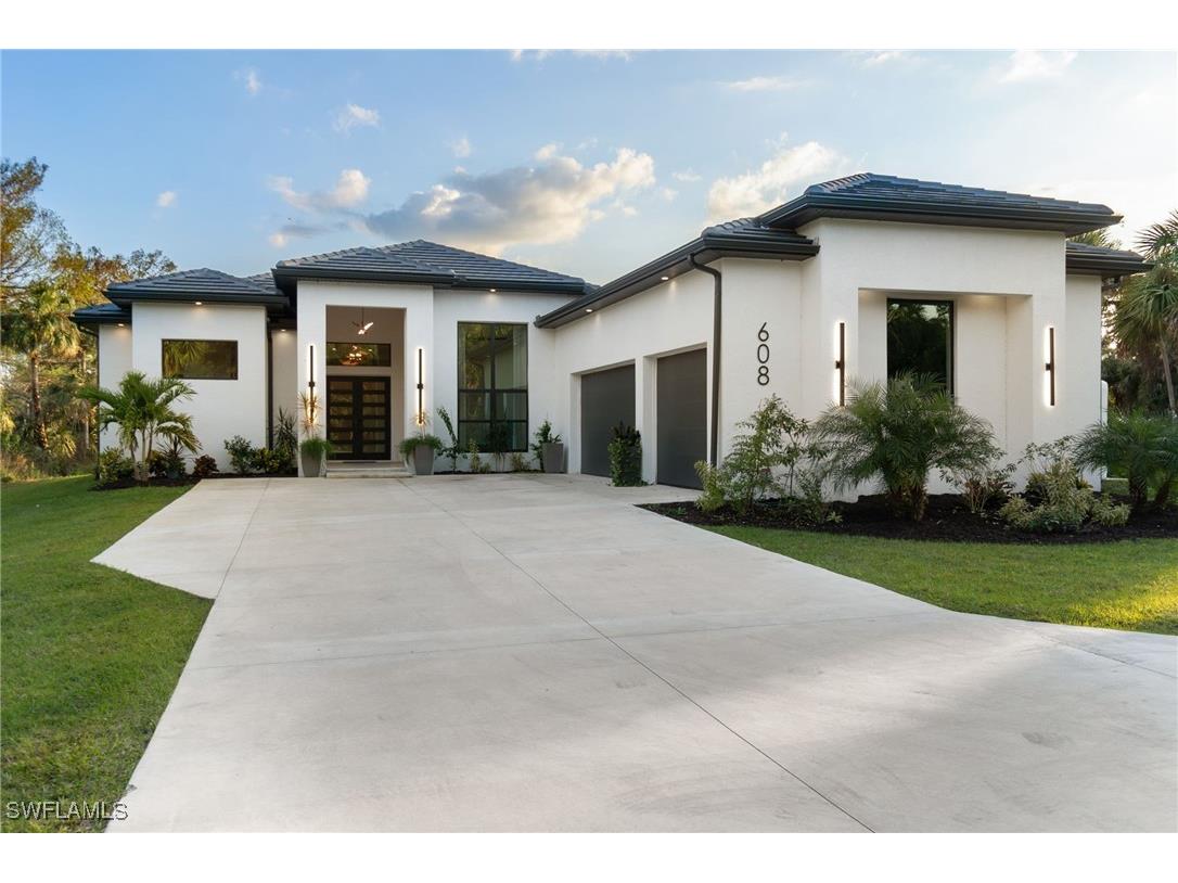 608 18th Avenue NW Naples FL 34120 225013940 image1