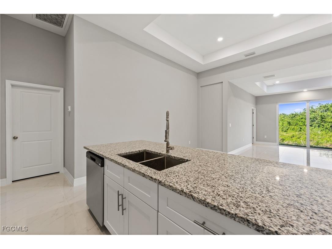 608 Eisenhower Boulevard Lehigh Acres FL 33974 2025019927 image13