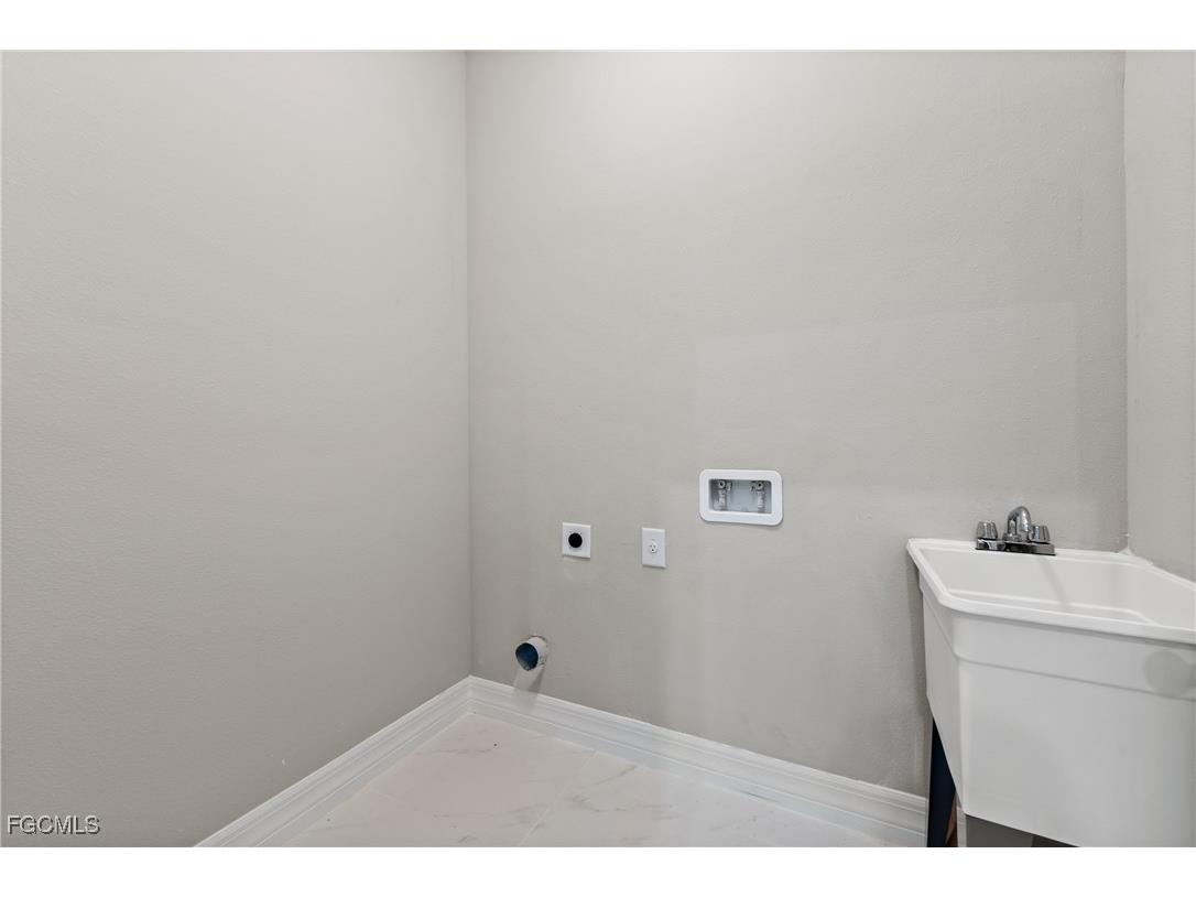 608 Eisenhower Boulevard Lehigh Acres FL 33974 2025019927 image19