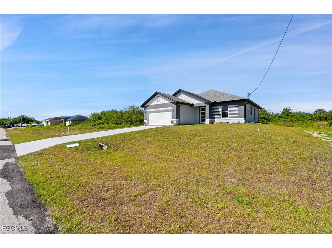 608 Eisenhower Boulevard Lehigh Acres FL 33974 2025019927 image3
