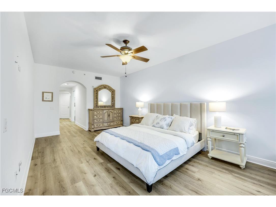 6081 Silver King Boulevard #103 Cape Coral FL 33914 2025009368 image10