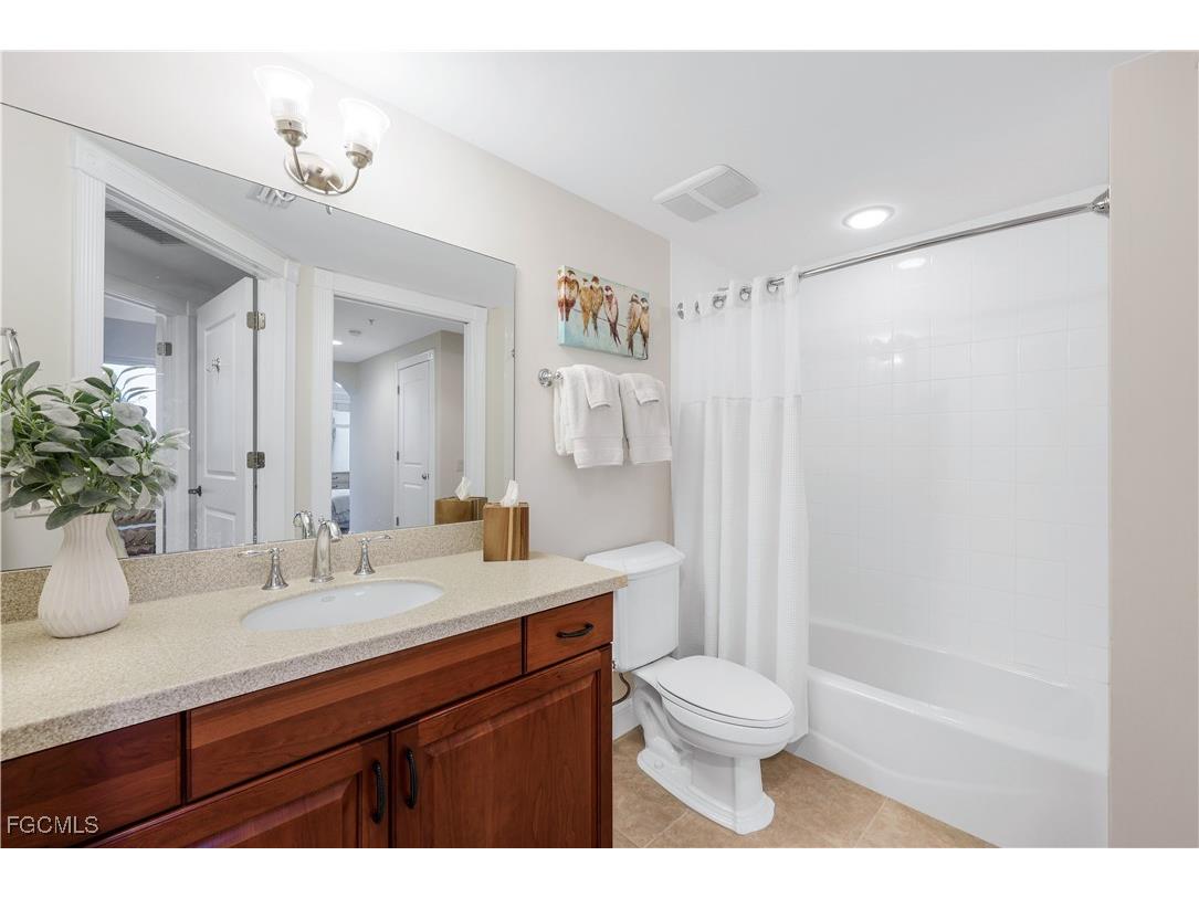 6081 Silver King Boulevard #103 Cape Coral FL 33914 2025009368 image12