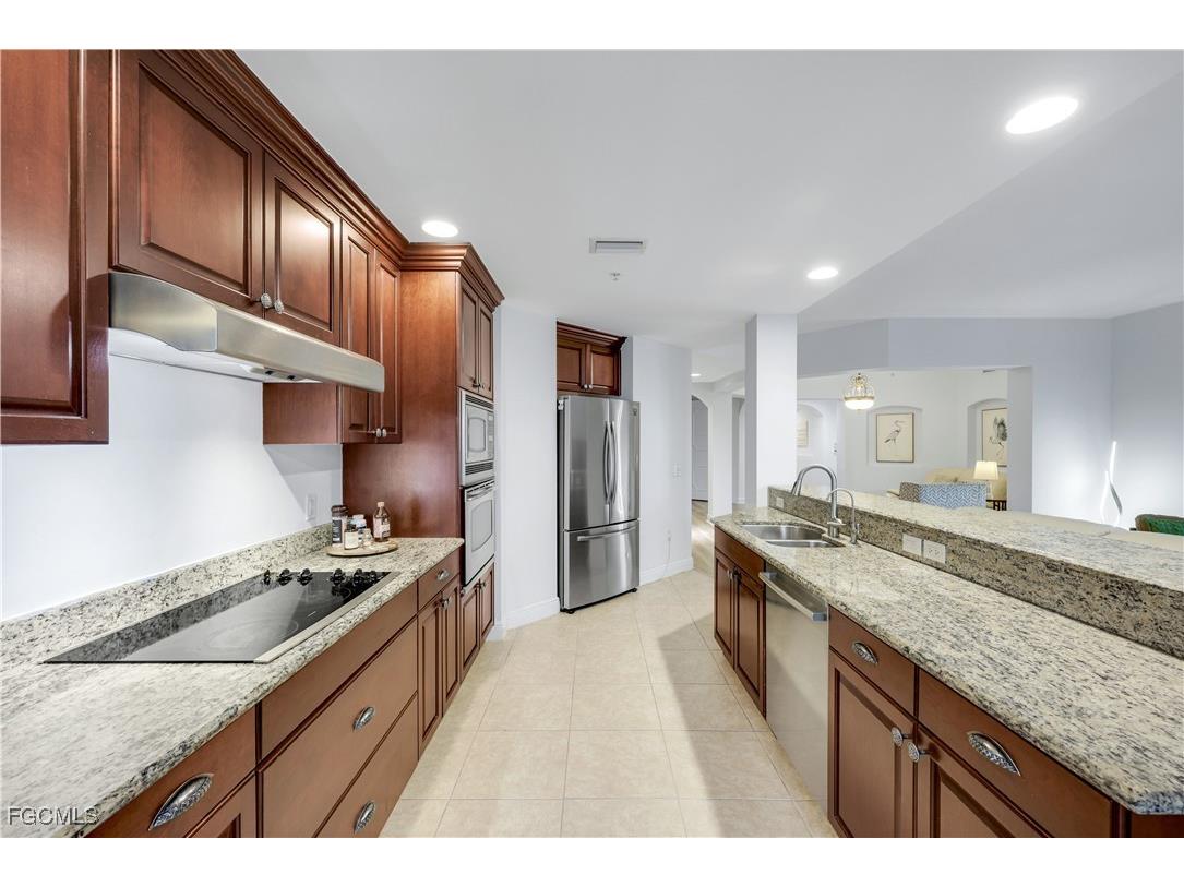 6081 Silver King Boulevard #103 Cape Coral FL 33914 2025009368 image36