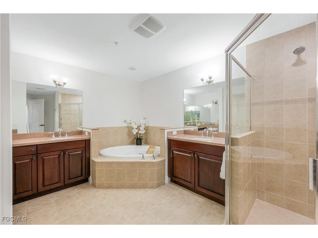 6081 Silver King Boulevard #103 Cape Coral FL 33914 2025009368 image9