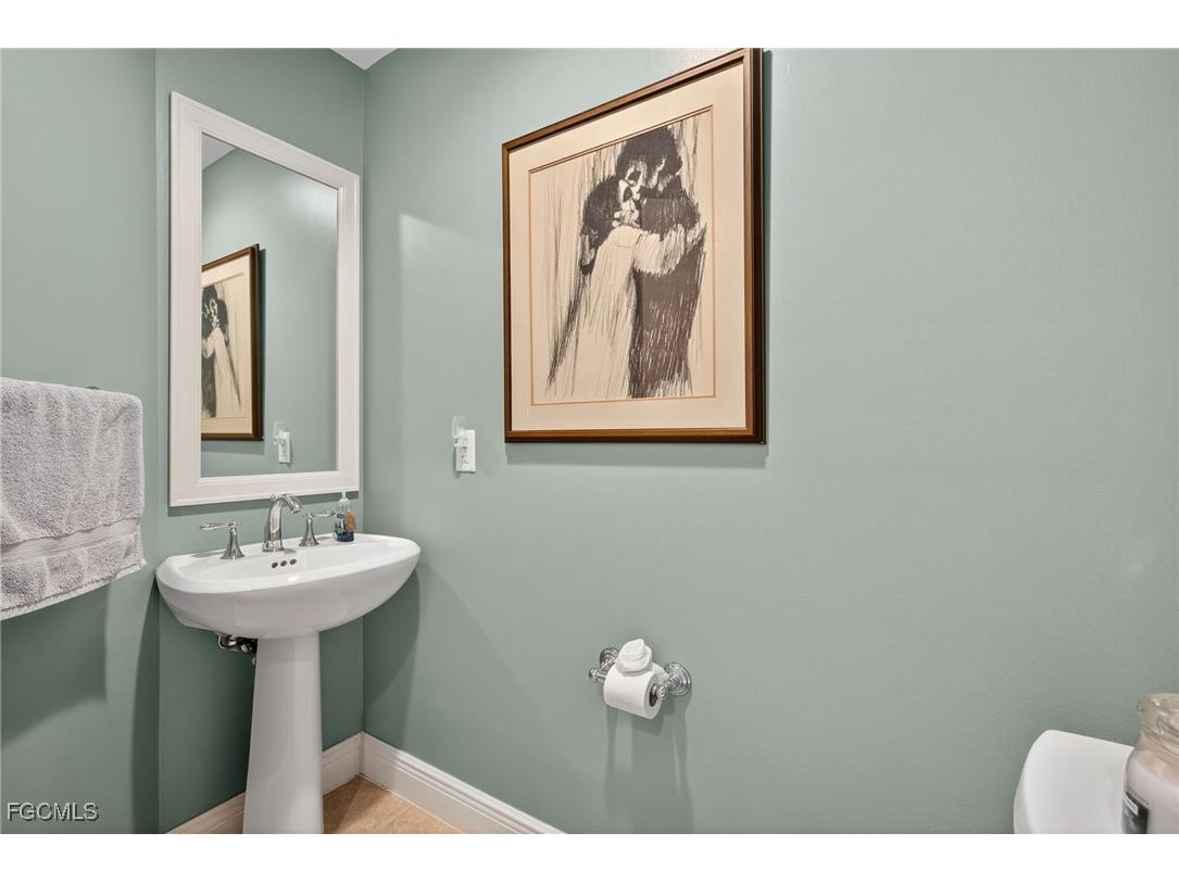 6081 Silver King Boulevard #202 Cape Coral FL 33914 2025019092 image24