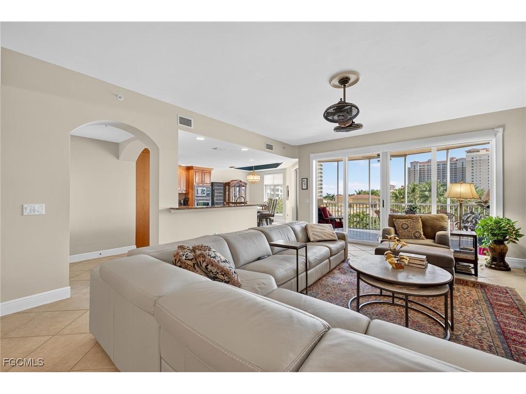 6081 Silver King Boulevard #202 Cape Coral FL 33914 2025019092 image9