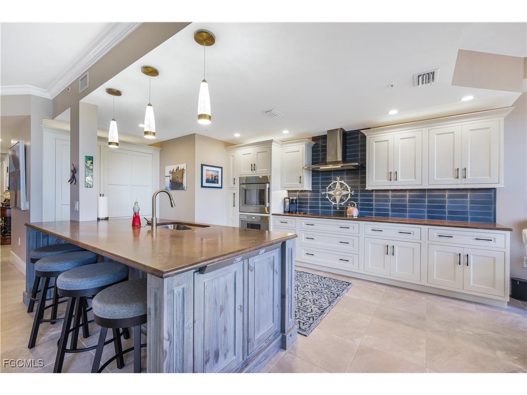 6081 Silver King Boulevard #404 Cape Coral FL 33914 2025017916 image1