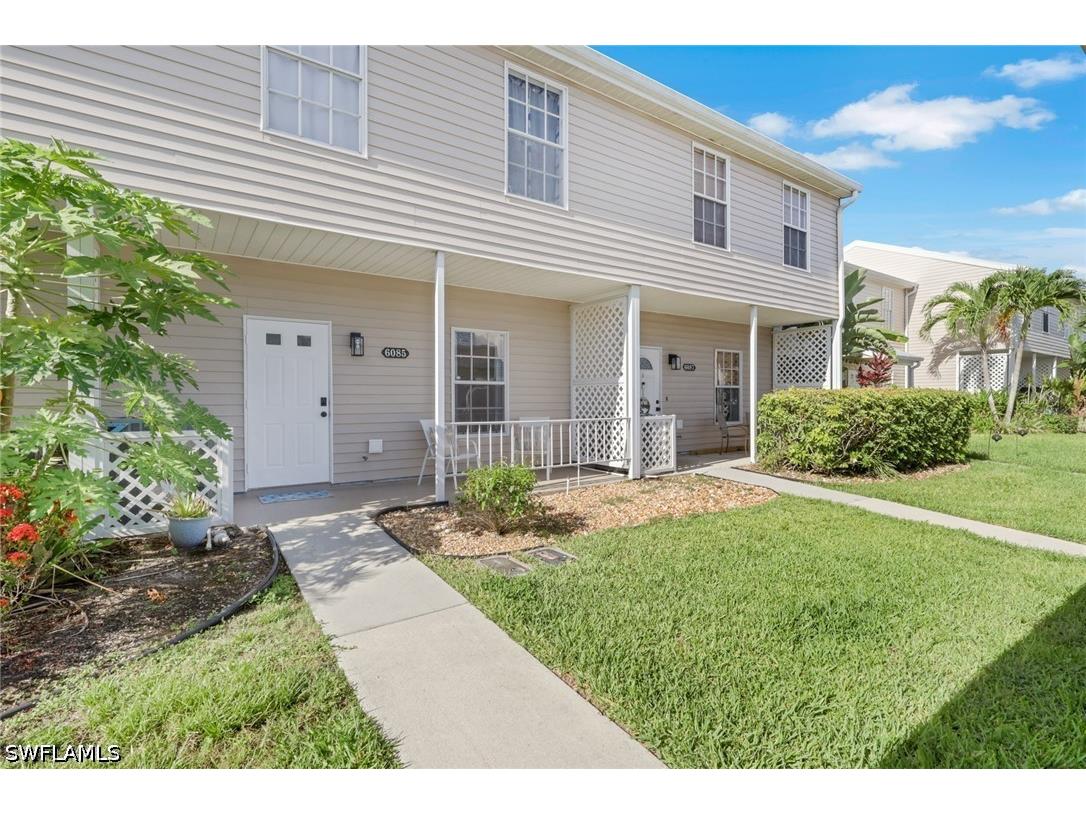 6085 Lake Front Drive Fort Myers FL 33908 226024881 image1