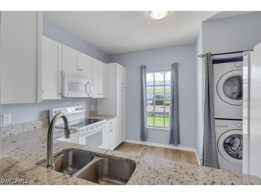 6085 Lake Front Drive Fort Myers FL 33908 226024881 image4