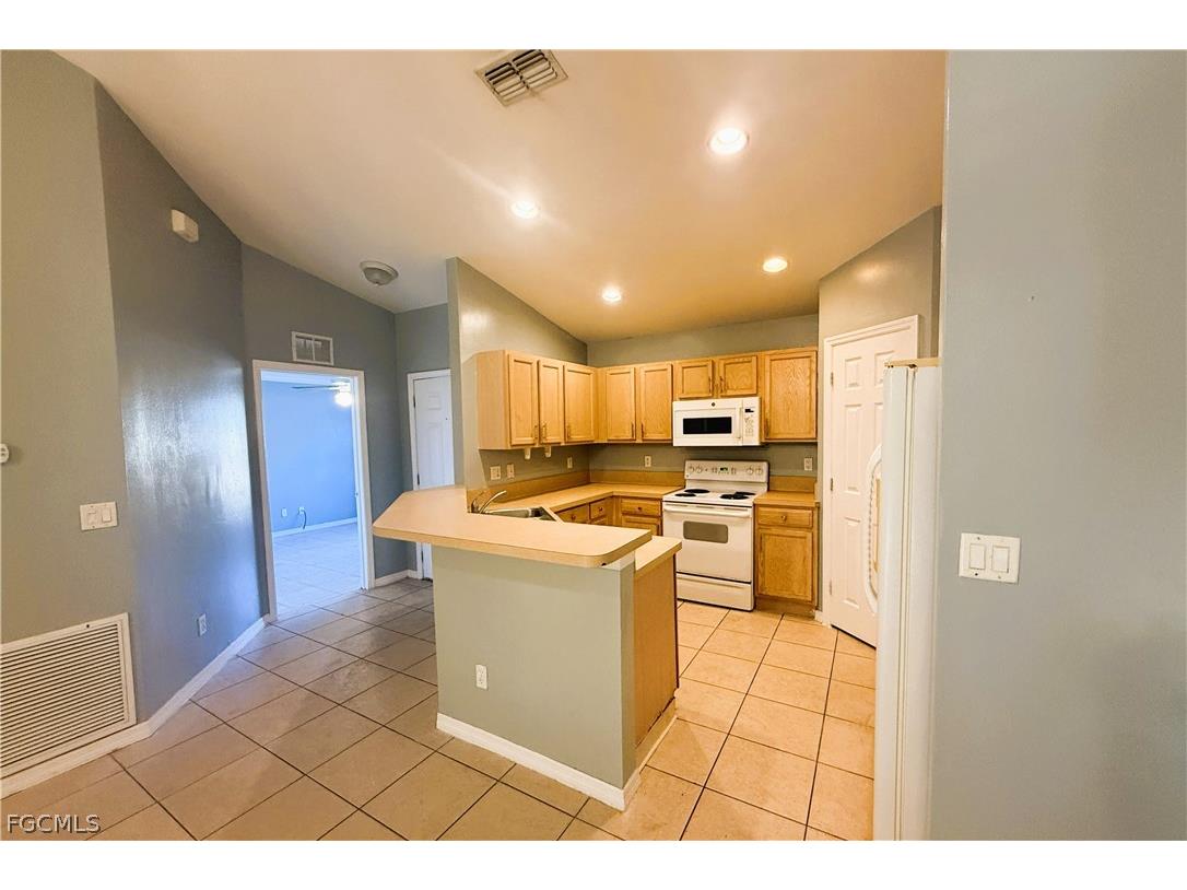 609/611 Hawthorne Avenue S Lehigh Acres FL 33974 2026012326 image11