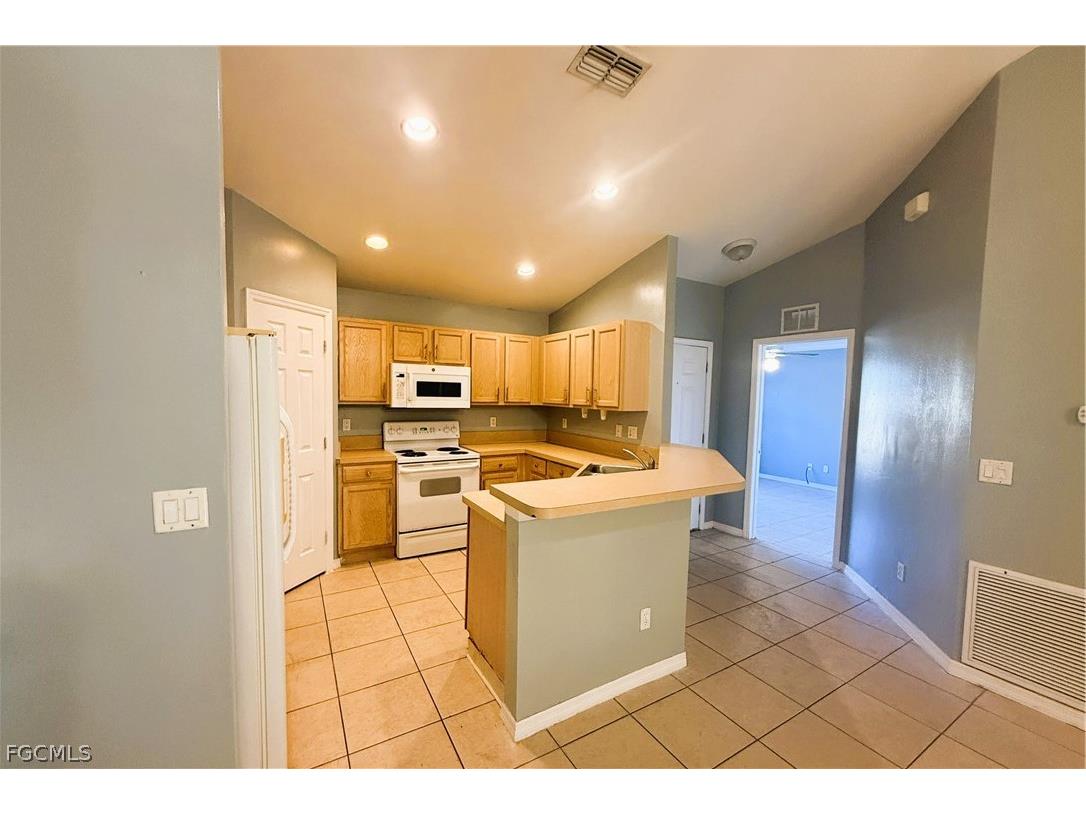 609/611 Hawthorne Avenue S Lehigh Acres FL 33974 2026012326 image12